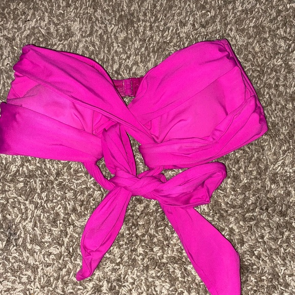 Pink bathing top in good condition - Picture 2 of 3